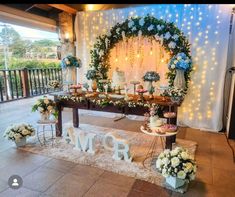 Casamento ou noivado Mini Wedding Em Casa, Simple Prom Hair, Wedding Couple Photos, Barn Reception, Mary I, Engagement Decorations, Civil Wedding, Balloon Decorations Party