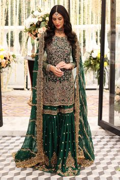 Dark Green Gharara Kameez for Pakistani Mehndi Wear Green Gharara, Mehendi Dress, Pakistani Mehndi, Desi Dress, Mehndi Dress, Mehendi Outfits, Makeup Tip