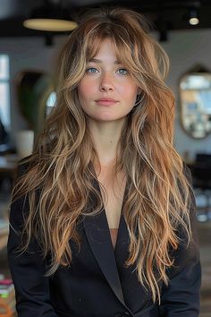 A woman with a chic long shag hairstyle designed for thick hair, featuring caramel and blonde tones. Long Shag Hairstyles, Shaggy Long Hair, Long Shag Haircut, Long Shag, 70s Hair, Shag Haircuts, Wavy Haircuts, Haircuts For Wavy Hair, Shag Hairstyles