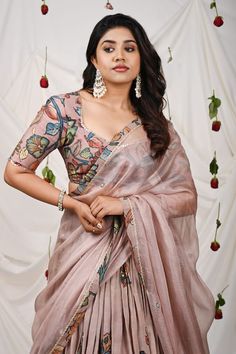 Buy Pink Silk Hand Painted Floral Kalamkari Leaf Neck Blouse For Women by AAMRA BY LAVANYA Online at Aza Fashions. Kalamkari Tops, Kalamkari Pattern, Kalamkari Blouse Designs, Floral Blouse Designs, Cancan Lehenga, Kalamkari Blouse, Lehenga Pattern, Organza Blouse, Punjabi Dress