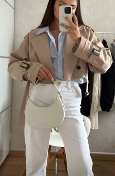 Trenchcoat Style, Classic Trench Coat, Effortlessly Chic Outfits, Everyday Fashion Outfits, Elegante Casual, Coat Outfits, Office Casual, Fashion Mode