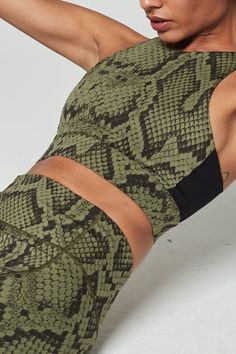 Womens Yoga Clothes, Snake Pattern, Snake Patterns, Summer Workout, Gym Style, Intense Workout, Sportswear Women, Yoga Wear, Yoga Clothes