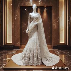 Engagement Dress For Bride Indian, Beautiful Frock Design, Engagement Dress For Bride, Baju Kahwin, Girly Style Outfits, Muslimah Wedding Dress