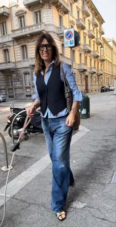 Gilet Outfit Women, Waistcoat Outfit Women, How To Style A Vest, Outfit With Vest, Denim Vest Outfit, Waistcoat Outfit, Outfits For Women Over 50, 20 Outfits, Vest Outfits For Women