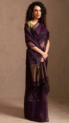 Felt Videos, Saree Photography, Stylish Saree, Purple Saree, Clothing Guide, Party Sarees, Ethnic Looks, Indian Bridal Fashion