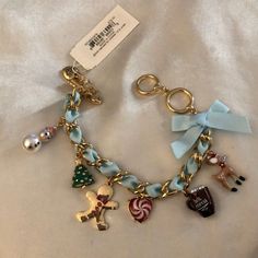 Christmas Charm Bracelet, Christmas Wristlets, Diy Charm Bracelet Ideas, Junk Charms, Pearl Snowman, Handmade Charm Bracelets, Red Santa Hat, Chain Charm Bracelet, White Reindeer