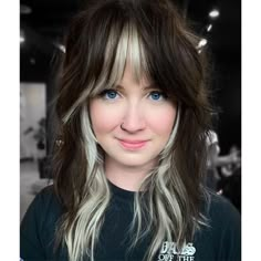 Block Hair Coloring, Block Dyed Hair, Shag Hair, Look Grunge, Peekaboo Hair, 2023 Hair, Fabulous Hair, Hair Idea