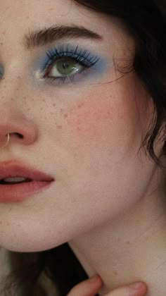 Colorful Blush Makeup, Whimsigoth Eye Makeup, Oil Painting Makeup, Soft Punk Makeup, Ethereal Makeup Aesthetic, Mamma Mia Makeup, Ethereal Eye Makeup, Eclectic Makeup, Cute Summer Makeup