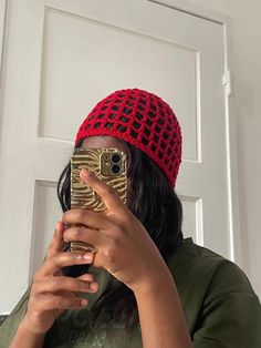 Bonnet au crochet rouge| cadeau pour lui/elle | fait main Bonnet Au Crochet, Casual Red Yarn Beanie, Red Crochet Beanie One Size Fits Most, Red Yarn Crochet Beanie Hat, Red Crochet Beanie, One Size, Red Crochet Beanie, One Size Fits Most, Bonnet En Crochet, Red One Size Crochet Beanie Hat, Red Crochet Hat, One Size Fits Most