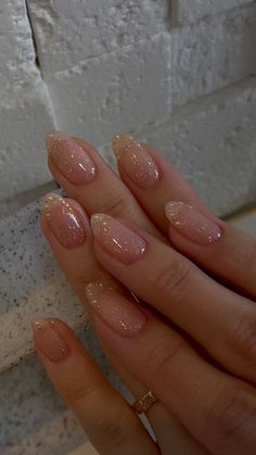 Pink Gold Gel Nails, Natural Nails With Gold Glitter, Nails To Match A Gold Dress, Nuetral Prom Nails, Nail For Graduation, Gold Formal Nails, Natural Prom Nails, Graduation Nails Gold, Pink With Gold Nails