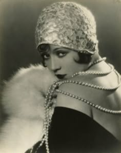 pearls Marie Prevost, Portrait Vintage, 1920's Fashion, Glamour Vintage