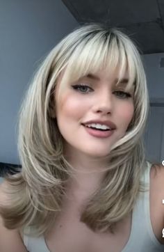 Bangs For 2023, Middle Part Side Swept Bangs, 90w Blowout Hair, Medium Length Haircut With Bangs For Fine Hair, Medium Layered Hairstyles With Bangs, Edgy Layered Hair Long, Shay Sullivan Hair Bangs, Hair Trends 2023 Haircuts Women Medium With Bangs