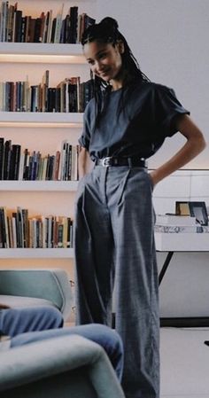 Work Photo Outfit, Sheer Shirt Work Outfits, British India Fashion, Soft Dramatic Streetwear, Black Power Outfit, Tech Women Outfits, Petite Thick Fashion, Boyish Feminine Style, Dark Academia Woman Outfit