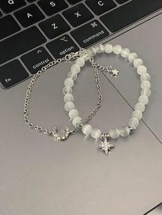 Robin Arellano, Pretty Jewelry Necklaces, Beads Bracelet Design, Jewelry Accessories Ideas, Girly Accessories, Classy Jewelry, Jewelry Lookbook, Fancy Jewelry, Girly Jewelry