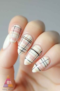 Soft neutrals with a pop of plaid! These blush-toned nails bring a subtle yet stylish vibe to your look. Whether it’s for Thanksgiving or just a casual day, this design is versatile and cute. Visit NailHow.com for more Thanksgiving nail ideas and save this pin! 🤍🌸 Thanksgiving Nail Ideas, Thanksgiving Parade, Fall Palette