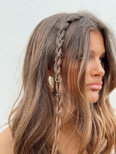 Hair ring pack 100% iron Pack of ten Gold-toned Hair Charms, Vacation Hairstyles, Peinados Fáciles Para Cabello Corto, Penteado Cabelo Curto, Festival Hair, Hair Rings, Beach Hair, Hair Dos, Trendy Hairstyles