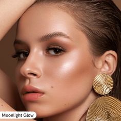 Get glowy creating dazzling looks with our Blitz Highlighting Kit. A transformational palette that flawlessly shapes face and eyes. It contains a quad of pearlescent tones and a matte contour powder to maximise your highlighting effects. Shape eyes and skin with vibrant highlighting shades of flawless soft and creamy powders. Use the deeply pigmented powders to shade and contour eyes and face. Indulge with our large frosted peach toned shade of wet look highlighter, perfect for every makeup look Contour Eyes, Dinner Makeup, Contour Powder, Natural Skin Tone, Apricot Oil, Liquid Highlighter, Nose Job, Eye Contour, Highlighter Makeup