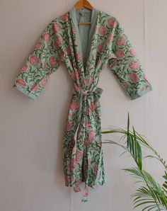 DescriptionCotton Kantha Robe made From Hand Block Printed Fabric.It is hand printed fabric using natural dyes.Item - Indian Handmade Women Kantha Robe Bathrobe Kimono Dress , Gown , Beach Cover up , RobeMaterial - 100% CottonSize - One Plus ( Free Regular ) One size (plus) US women's letterProduct: 1 PC Floral Printed Cotton KimonoMeasurements or Sizes:Length- 52 InchesBust- 48 inchesSleeve-14 inchesSize: Free Size KimonoMain Color: - GreenSecondary Color :- PinkNote: The color and brightness o Night Wear Dress, Winter Wear Women, Lotus Print, Bath Robes For Women, Block Printed Fabric, Kantha Jacket, Hand Printed Fabric, Cotton Kimono, Kantha Stitch