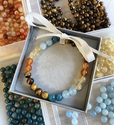 Bracelet Packaging, Stretchy Beaded Bracelet, Healing Gemstone Bracelets, Bracelet Stone, Gold Chain Design, Diy Bracelet Designs, Beads Bracelet Design, Crystal Beads Bracelet, Bracelet Gemstone