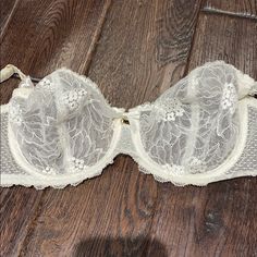 Super Sexy White Lace Bra From Neiman Marcus With Bow ! Never Worn Fitted Lace Bra In Coquette Style, Fitted Lace Coquette Bra, Coquette Fitted Lace Bra, Elegant Fitted String Bra, Elegant String Bra, Elegant String Bra For Wedding, Fitted Wedding Bra With Lace Closure, Elegant String Wedding Bra, Elegant Wedding String Bra