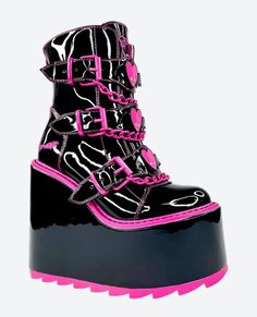 Brand new with box. US Womens size 8. Draculaura Skullette, Black And Pink Clothes, Pink And Black Shoes, Naruto Jewelry, Monster High Shoes, Post Breakup, Yru Shoes, High Platform Shoes, Demonia Boots