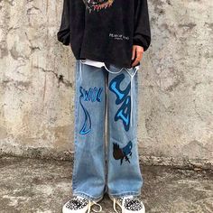 Cheap Denim Blue Jeans With Graphic Print, Cheap Blue Graphic Print Jeans, Art Pants Boys, Graffiti Print Boufriend Jeans, Grafetti Jeans, Jeans Online Store, Cargo Pants Streetwear, Streetwear Mode, Custom Jeans