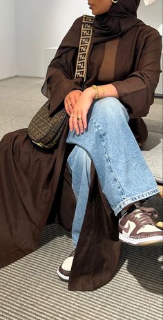 Hijabs Aesthetics, Abaya Casual Outfit, Open Abaya Outfit Casual, Stylish Outfits For Summer 2024, Hijabi Abaya Aesthetic, Open Abaya Outfit With Jeans, Summer Modest Fits, Abaya With Jeans, Voile Outfit