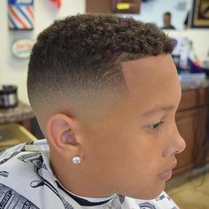 Hairstyles For Teenage Guys, Black Boy Hairstyles, Short Fade Haircut, Low Fade Haircut, Teenage Guys, Black Men Haircuts, American Hairstyles