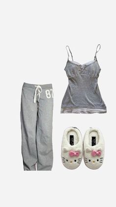 Pajama Outfits Aesthetic, Aesthetic Hacks, Cute Pajama Outfits, Aesthetic Tips, Cute Pajama, Perfect Cute, Pajama Outfits, Autumn Night, Cute Lazy Outfits