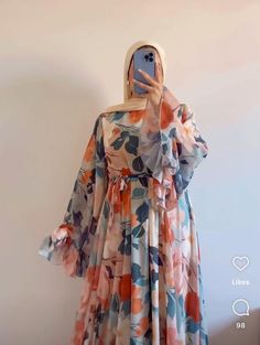 Muslimah Fashion Outfits Dresses, Ensemble Hijab, College Wear, Simple Style Outfits, Wedding Dress Ideas, Simple Gowns, Women Blouses Fashion