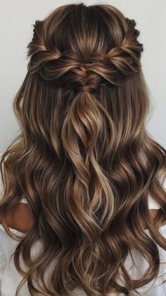 Prom Hair Shorter Hair, Fall Formal Hair, Short Hair Hairstyles For Curly Hair, Homecoming Hair Tutorials Step By Step, Homecoming Half Up Half Down, Long Hair Styles For Bridesmaids, Formal Hairstyles For Layered Hair, Cute Birthday Hairstyles For Long Hair, Hoco Hair Inspo Medium Length