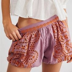 Nwt Free People Secret Crush Bubble Shorts Size Xs Purple And Orange Pockets Retails $128 Purple Cotton Beach Bottoms, Purple Cotton Bottoms For Beach, Purple Cotton Shorts With Elastic Waistband, Lavender Summer Bottoms For Vacation, Lavender Summer Vacation Bottoms, Purple Beach Bottoms With Built-in Shorts, Purple Beach Shorts With Pockets, Lavender Bottoms For Summer Vacation, Lavender Beach Bottoms For Spring