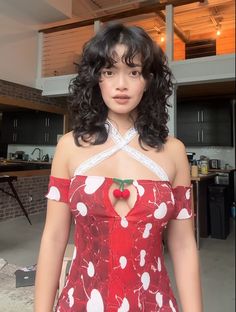 Garbo Zhu Hair, Garbo Zhu Outfit, Collarbone Hair, Curly Wurly, Dyed Curly Hair, Curly Hair Photos, Easy Hair, Hair Reference