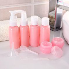 Nem Halloween Makeup, Travel Bottle Set, Make Up Tools, Makeup Spray, Simple Makeup Looks, Glam Makeup Look, Halloween Makeup Easy, Mini Makeup, Cosmetic Bottles