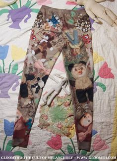 Gloomth Creepy Vintage Toy Print Leggings Sizes XS-5XL Vintage Bizarre, Kawaii Leggings, Cool Tights, Cotton Twill Jacket, Flag Dress, Creepy Vintage, Frilly Socks, Printed Tights, Womens Leggings