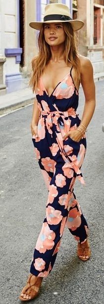 Rocky Barnes Floral Jumpsuit Holiday Style Inspo Mode Shoes, Floral Jumpsuit, Inspired Outfits, Mode Inspiration, Vacation Outfits, Holiday Fashion, Playsuit