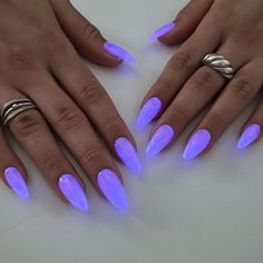 Neon Lavender Nails, Glow In The Dark Acrylic Nails Ideas, Glow In The Dark Nails Acrylic, Electric Purple Nails, Dark Purple Ombre Nails, Nail Art Summer 2024, Glow In The Dark Nails Designs, Glow In Dark Nails, Neon French Tips