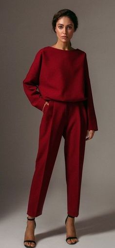 Red Trousers, Tapered Trousers, Business Outfit, Looks Chic, Fashion Mode, Work Attire