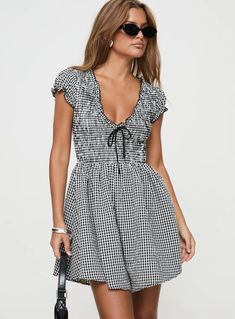 Wescott Gingham Playsuit Black / White Black Game Day Dress, Black Gameday Outfit, Gingham Playsuit, Gingham Overalls, Red Gingham Dress, Game Day Dress, Sorority Rush Outfits, Womens Romper, Gingham Romper