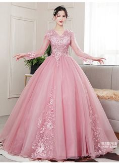 Huge Dresses, Human Hijinks, Barbie Gown, Floral Skirt Outfits, Trendy Dress Styles, Disney Barbie, Prom Dress Pictures, Long Frock Designs, Barbie Gowns