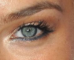 . Blue Going Out Top, Bar Makeup, Blue Eyeliner Blue Eyes, Makeup Looks Blue Eyes, Navy Blue Makeup, Navy Makeup, Blue Eyeliner Makeup, Going Out Makeup, Minimalist Makeup