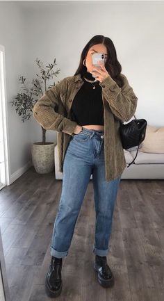 Look 80s, Midsize Outfits, Outfit Jeans, Mode Inspo, Outfit Inspo Fall, Curvy Outfits, Fall Fashion Outfits, Fashion Aesthetic, Casual Fall Outfits