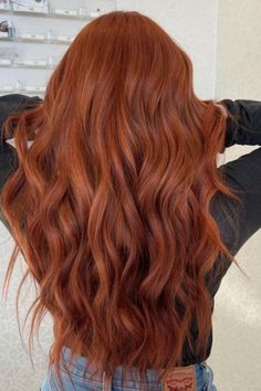 42+ Copper Hair Ideas (Red, Honey, Ginger and more) - Real Beauty School Red Color Hair Dye, Pumpkin Spice Red Hair Color, Redhead Colors Hair, Orange Auburn Hair Color, Copper Hair Colour Ideas, Natural Red With Lowlights, Ginger Haircut Ideas, Ginger Fall Hair, Ginger Cooper Hair