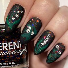 Plant Nail Art Design, Goth Spring Nails, Tarot Nails, Witch Nails, Fall Nail Ideas, Halloween Acrylic Nails, Fall Nail Trends