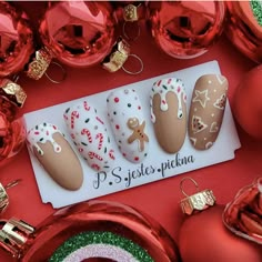 Holiday Nails Gingerbread, Baking Nail Art, Xmas Red Nails Christmas Design, Ginger Bread Nails Christmas, Sugar Cookie Nails, Korean Nails Christmas, Red Christmas Nail Art, Christmas Nail Art Designs 2023, Ginger Bread Nail Designs