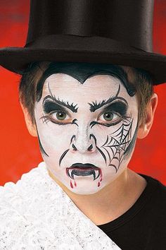 Dracula Face Paint, Disney Face Painting, Diy Face Paint, Vampire Makeup Halloween, Vampire Makeup, Halloween Makeup Diy