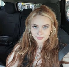 Colored Hair With Blue Eyes, Blond With Red Hair, Bleach Ginger Hair, Orange Brassy Hair Color Correction, Auburn Hair With White Highlights, Hair Dye Ideas Pale Skin, Red W Blonde Highlights, Chunky Highlights Ginger Hair, Pale Honey Hair