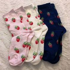 Strawberry Socks, Strawberry Clothing, Silly Socks, Strawberry Picking, Quoi Porter, Socks Cute, Socks Gift, Birthday Wishlist