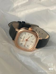 Elegant Watches Women Classy Simple, Vintage Watches Women Classy, Simple Watches Women, Aesthetic Watches For Women, Trendy Watches Women, Trendy Watches Women Fashion, Vintage Saat, Elegant Watches Women, Watches Women Simple