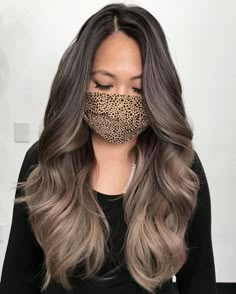 Ash Bronze Hair, Ashy Brown Hair Balayage Straight, Gradient Hair Color Brown, Light Vs Dark Hair, Cool Beige Brown Hair, Ash Mushroom Brown Balayage, Mushroom Brown Balayage On Black Hair, Mushroom Brown Hair Color Balayage, Trendy Brown Hair